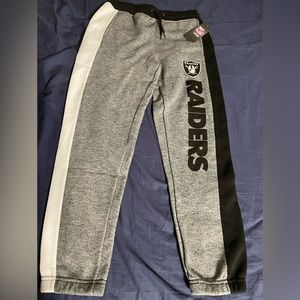 Las Vegas Raiders Youth Sweatpants / Joggers (Large 14-16) Retails for $70